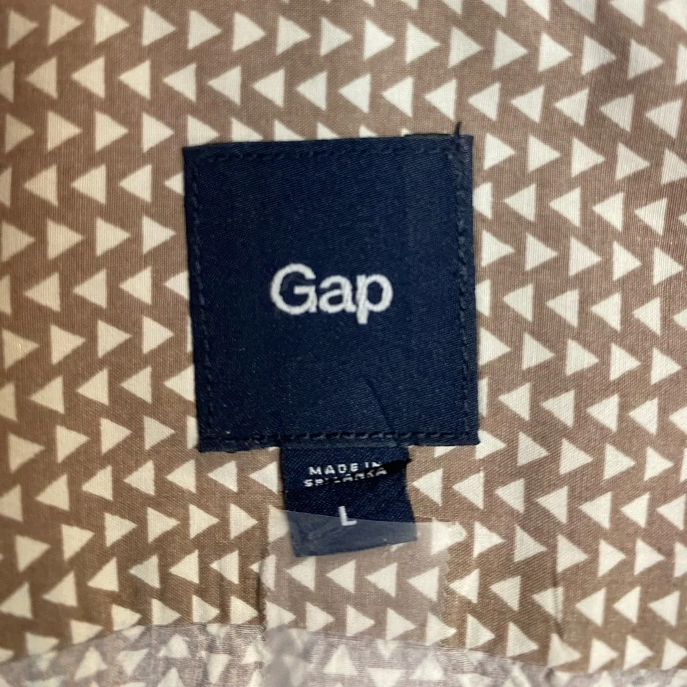 Gap Short Sleeve Button Up Shirt Men’s Large